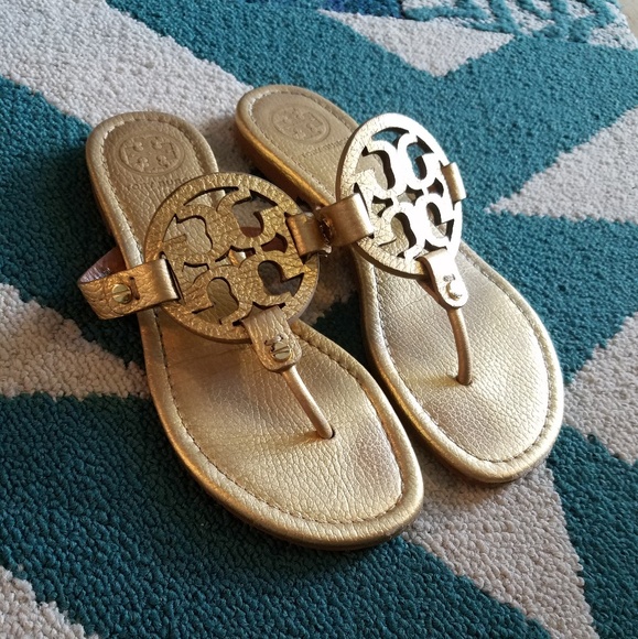 Tory Burch Shoes - 》SALE《{Tory Burch} Gold Pebbled Leather Miller